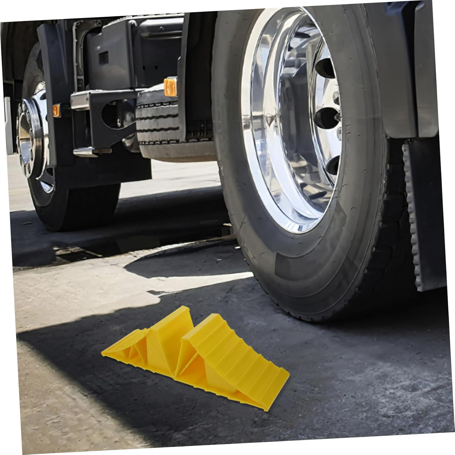 NAMOARLY Plastic Car Wheel Chocks Heavy Duty Wheel Stoppers for Travel Trailers Rvs Cars Camper Garage Automotive Portable Tire Support Pad Chocks image number 1