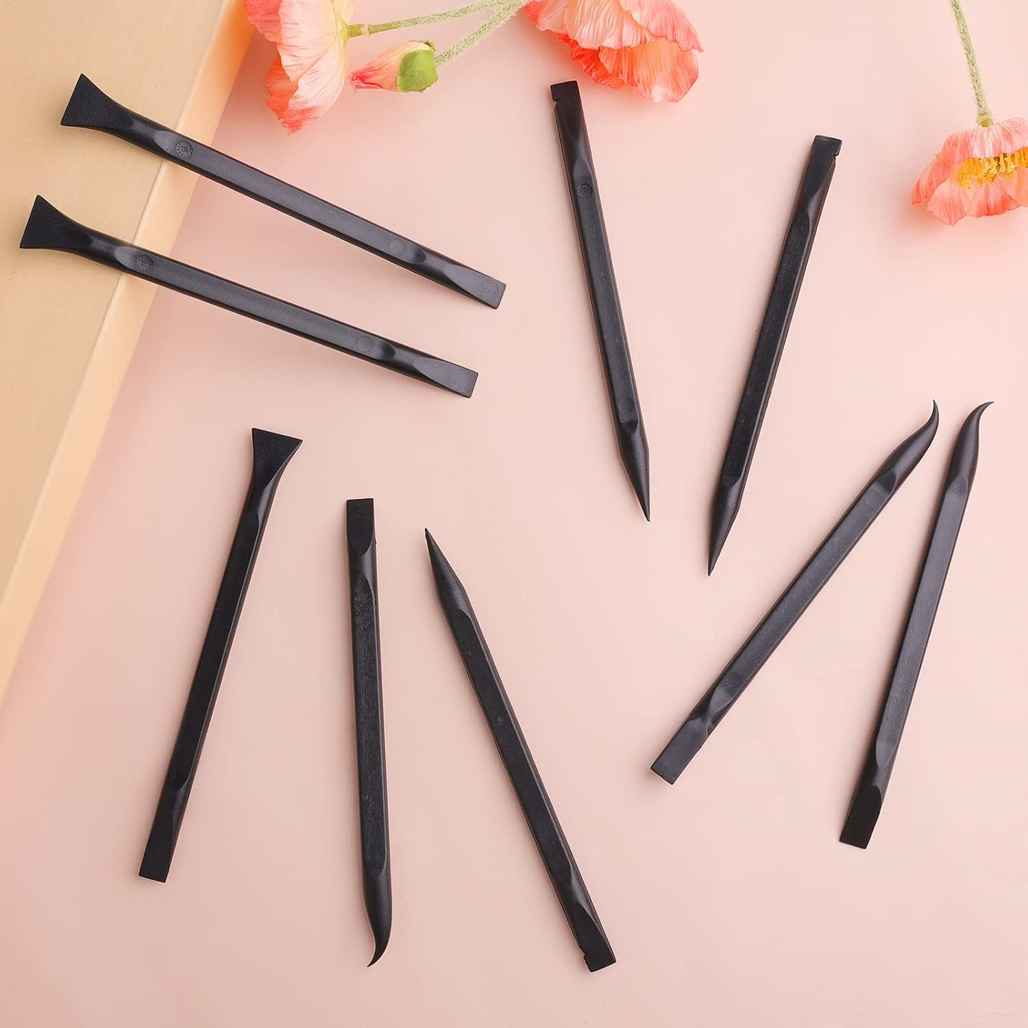 AIEX 9Pcs Plastic Scraper Tool, Non Scratch Cleaning Scraper Multi-Purpose Stiff Scrapers Pointed Narrow and Wide Scraper Tool for Removing Labels Stickers Oil Stains Paint Pen Shaped image number 3