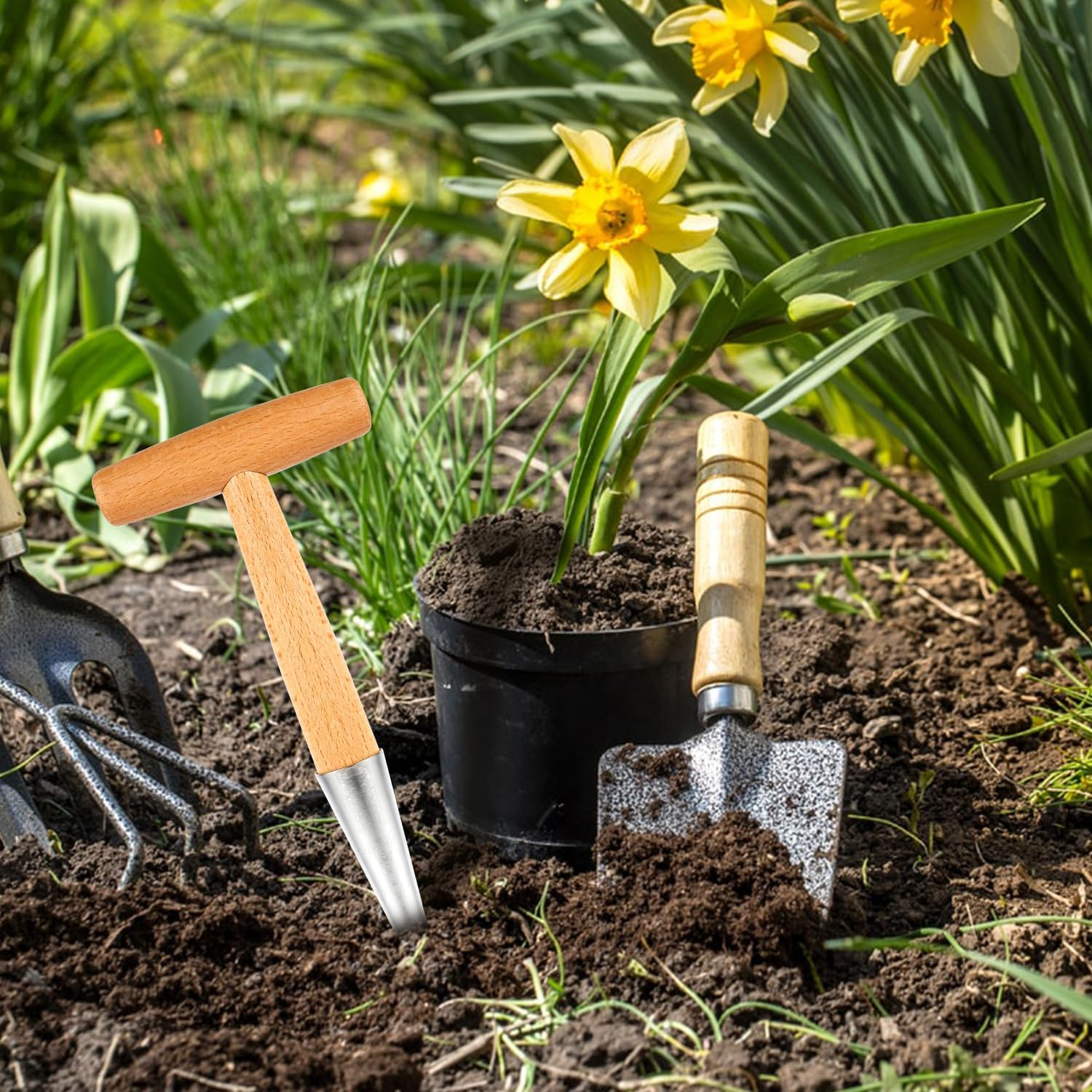 XIHIRCD Hand Dibber with Wooden Handle, Dibbler Gardening Tool Stainless Steel Head Hole Punch Hand Held Bulb Planter Solid Garden Sow Dibbler for Planting Seeds Flowers Tulips Daffodils Dahlias