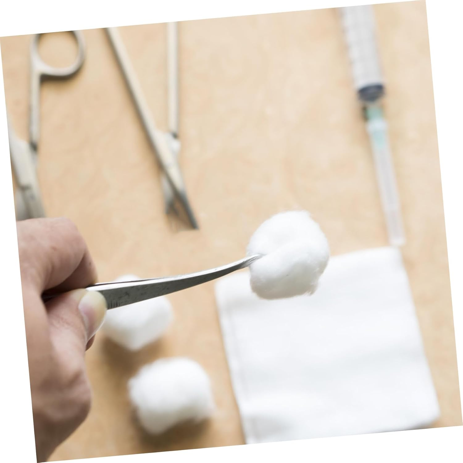 500G Mini Cotton Balls Pack for Nail Gel Removal Multi-Purpose Disposable Cotton Balls for Makeup Artists image number 4