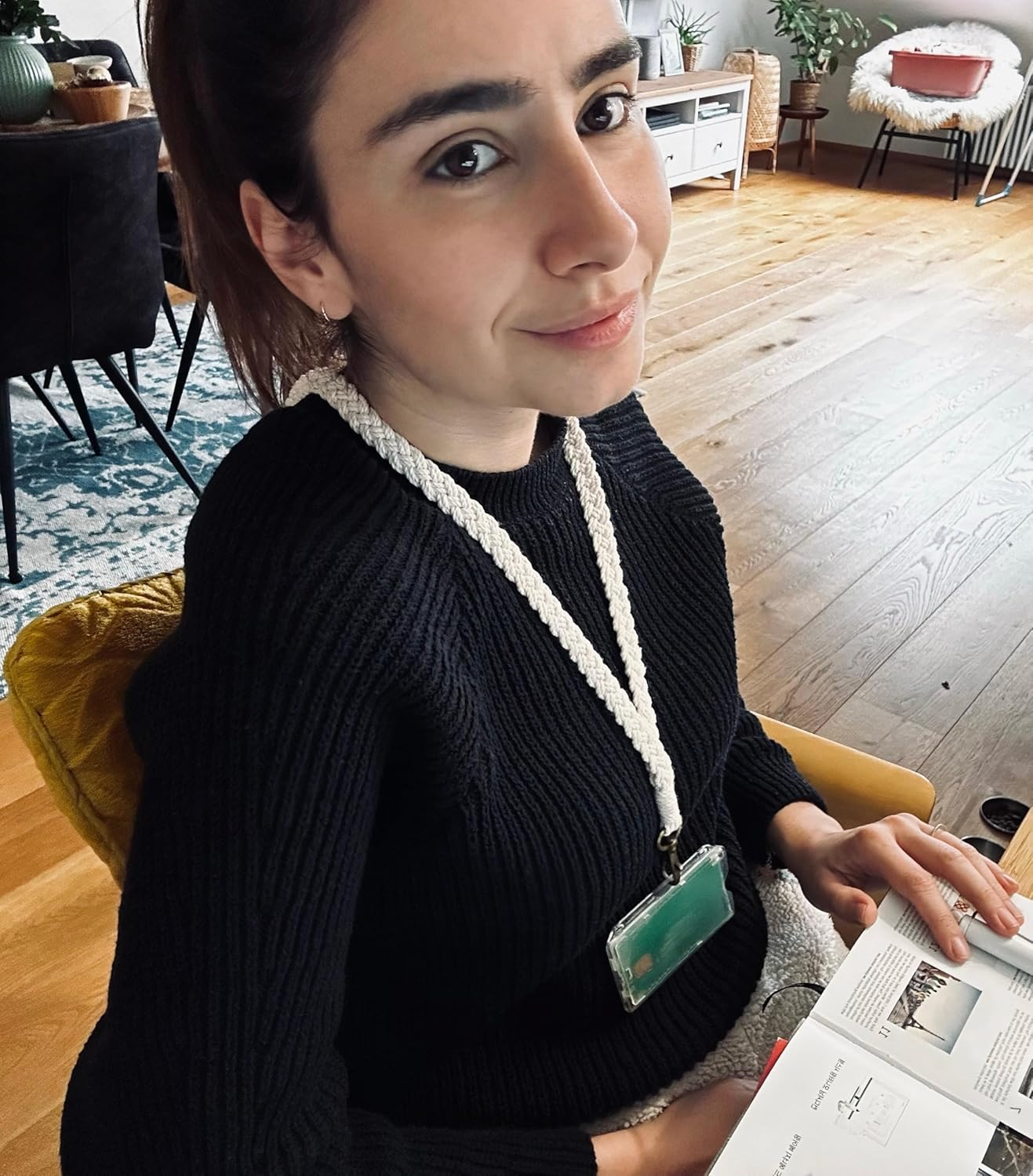 AOKSUNOVA Lanyards for Keys Green Key Lanyard Key Chain for Women Long Lanyard Strap Keychain Holder for ID Badges Card - Black image number 5