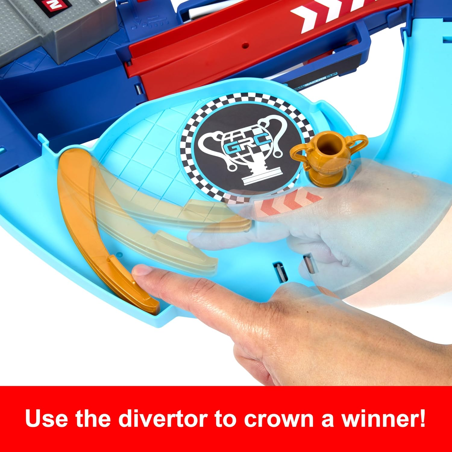 Mattel Disney and Pixar Cars Playset with 2 Toy Cars, Lightning Mcqueen & Francesco Bernoulli, GRC Jumping Raceway Track Set with Kid-Powered Booster image number 4