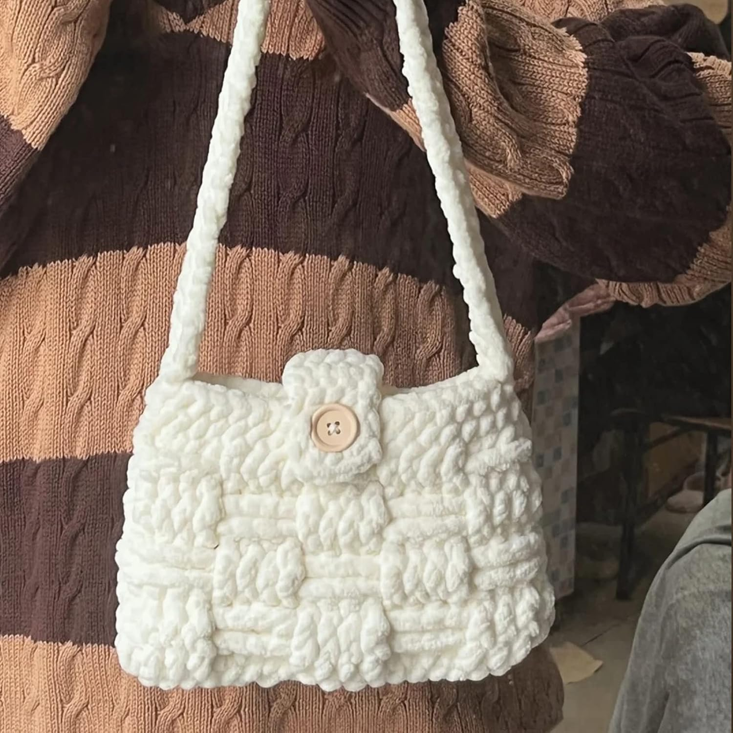 Knitting Wool Yarn 4 X 100G Multi-Colored Knitting Yarn for Crochet, Soft Chunky Yarn for Yarn Projects Making Plush Balls Handmade Bags Sweaters Shoes Hats Sweaters Blankets Scarves,White image number 2