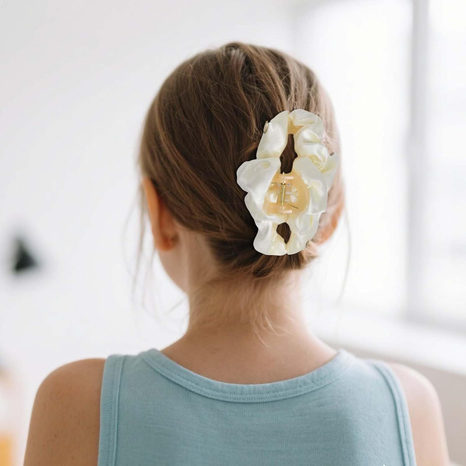 Claw Clip for Long Hair, Cloud Hair Clips with Strong Hold, Non-Slip Hair Clips, Fashionable Hair Clips for Women, Hollow Cloud Hair Clip for Women and Girls image number 6