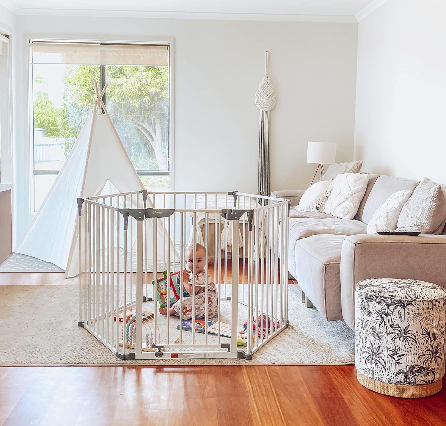 Dreambaby Royale Converta 3-In-1 Converta Play-Pen Gate Baby Safety Gate - with 6 Configurable Panels - Fits Opening up to 3.8M Wide & 74Cm Tall - White - Model F849 - Charcoal image number 4