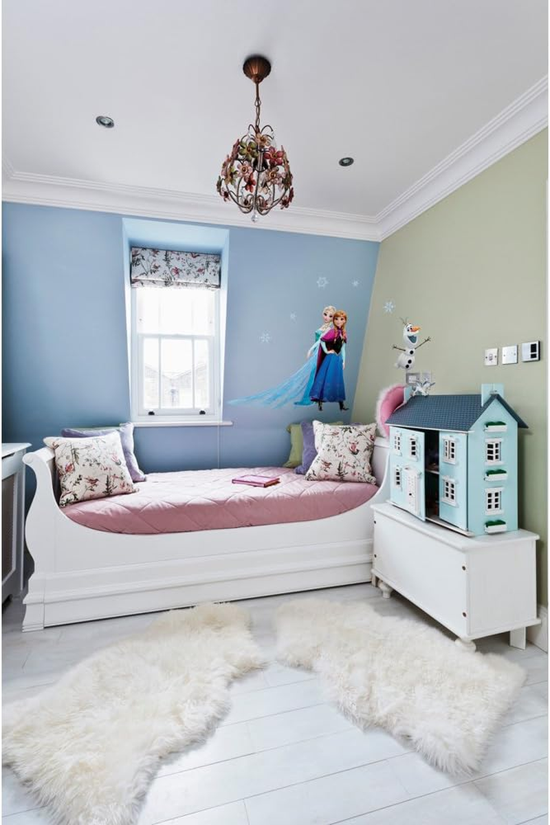 Komar 14046H Deco Sticker, Frozen Sisters Design, 1 Item, Multi-Coloured.