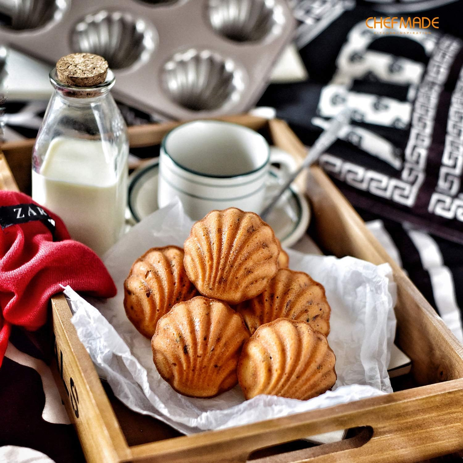 CHEFMADE Tube Cake Pan, 12-Cavity Non-Stick Cyclone Doughnut Bakeware for Oven Baking (Champagne Gold) image number 4