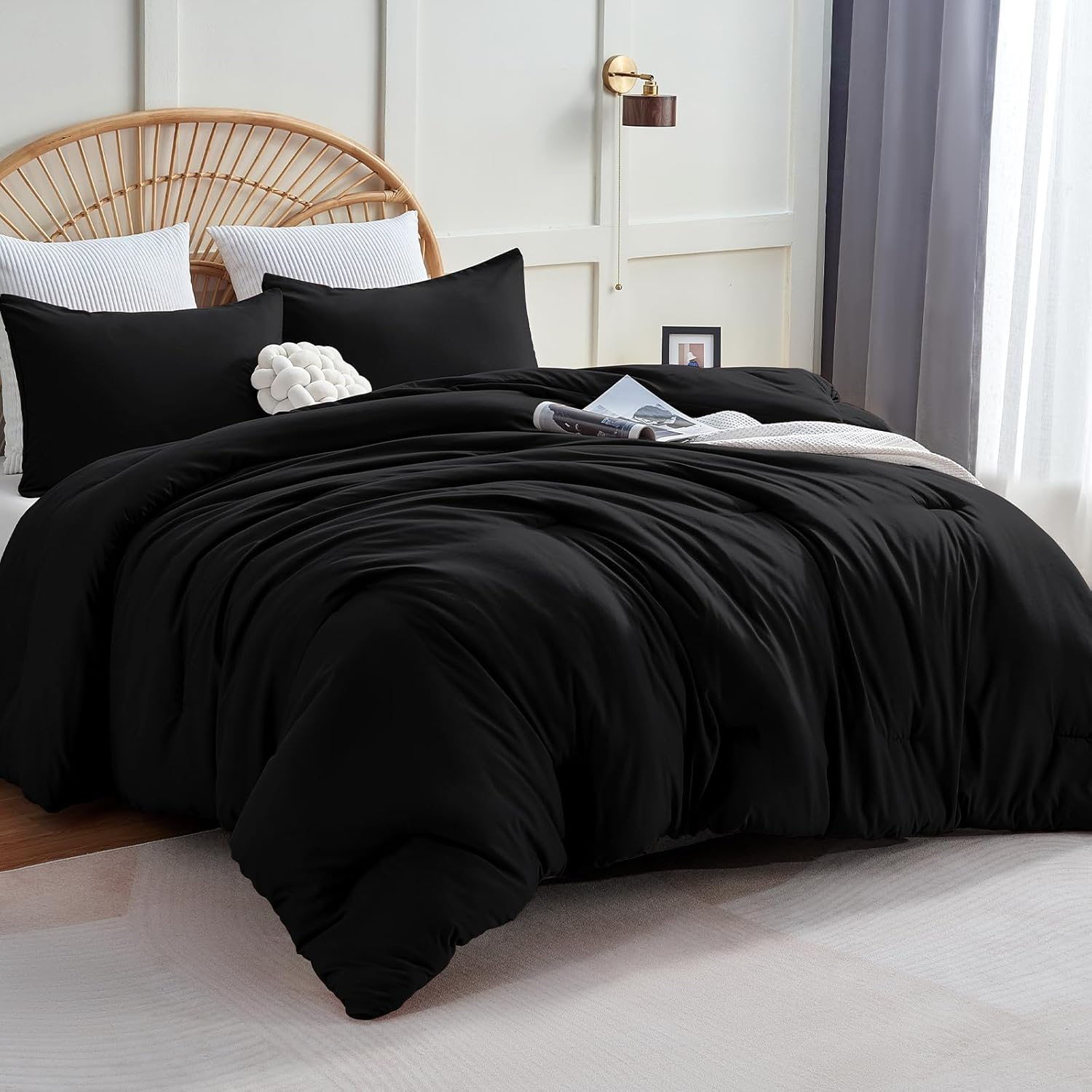 Cozylux King Size Comforter Set Black, 3 Pieces Solid Comforters King Size Breathable Quilted Style Bedding Set, Luxury Soft Microfiber down Alternative Comforter Bed Set (1 Comforter & 2 Pillowcases)