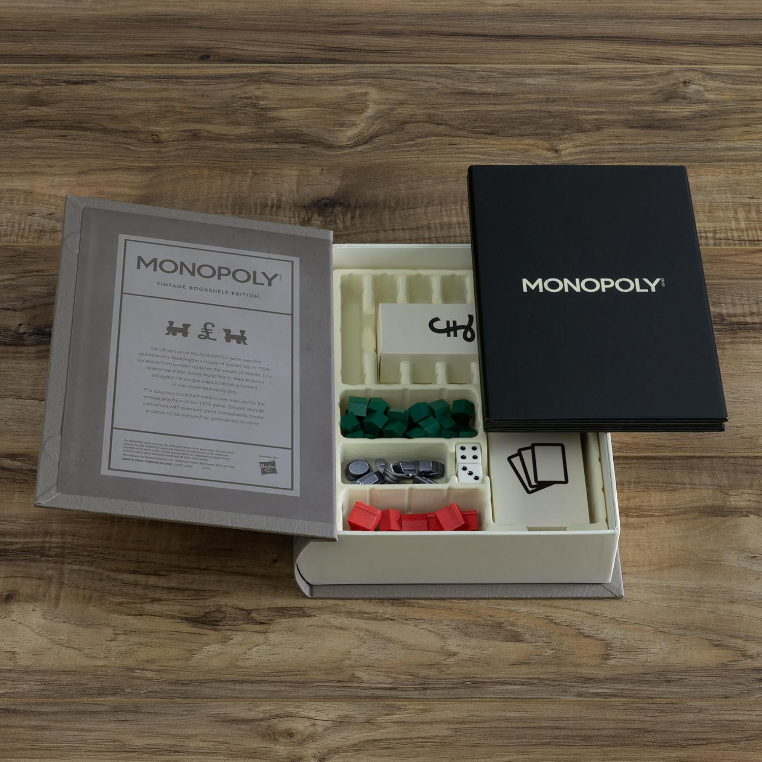 Monopoly Vintage Bookshelf Edition Board Game UK Edition image number 4