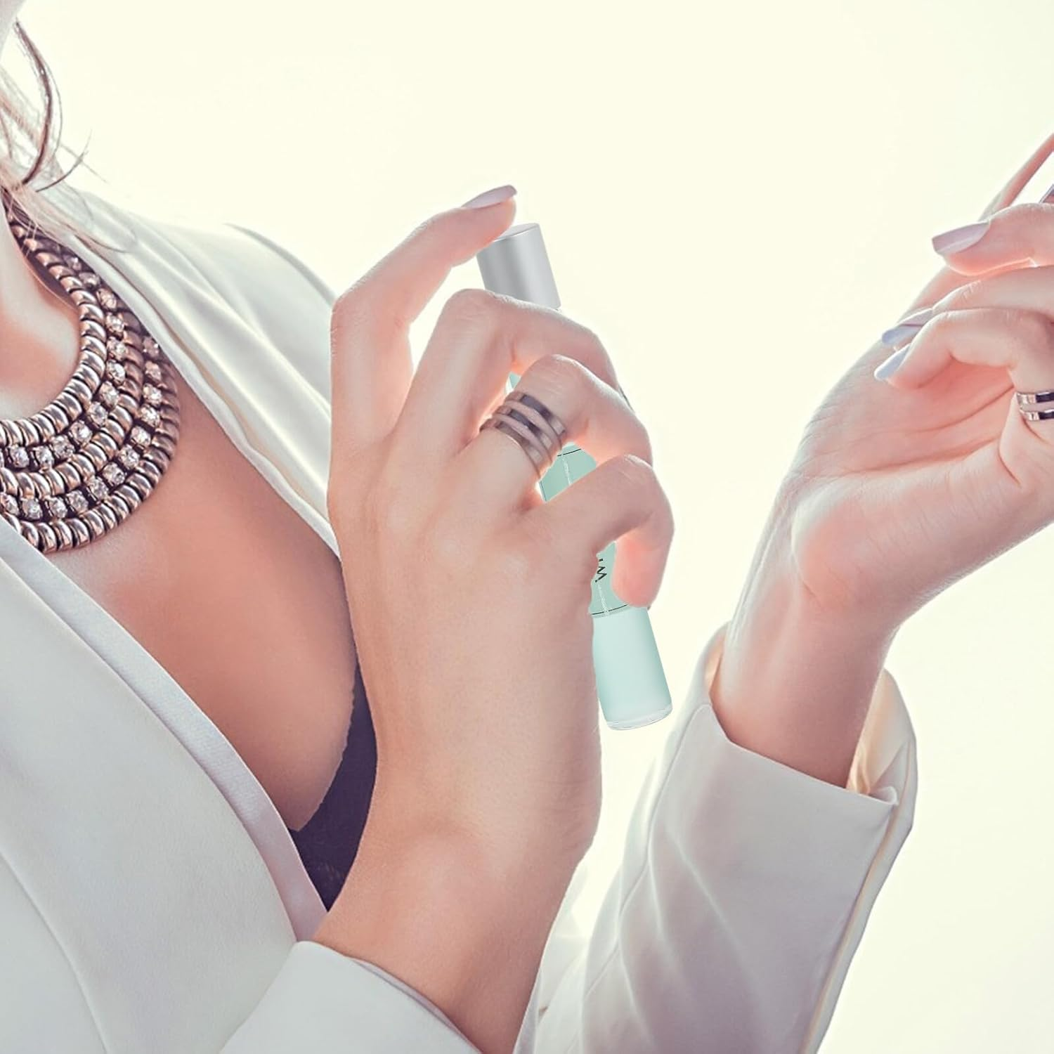 OKUMEYR 2Pcs Portable White Tea Perfume for Women and Men Daily Fragrance Safe and Lightweight Scent for Charming Appeal the Go image number 3