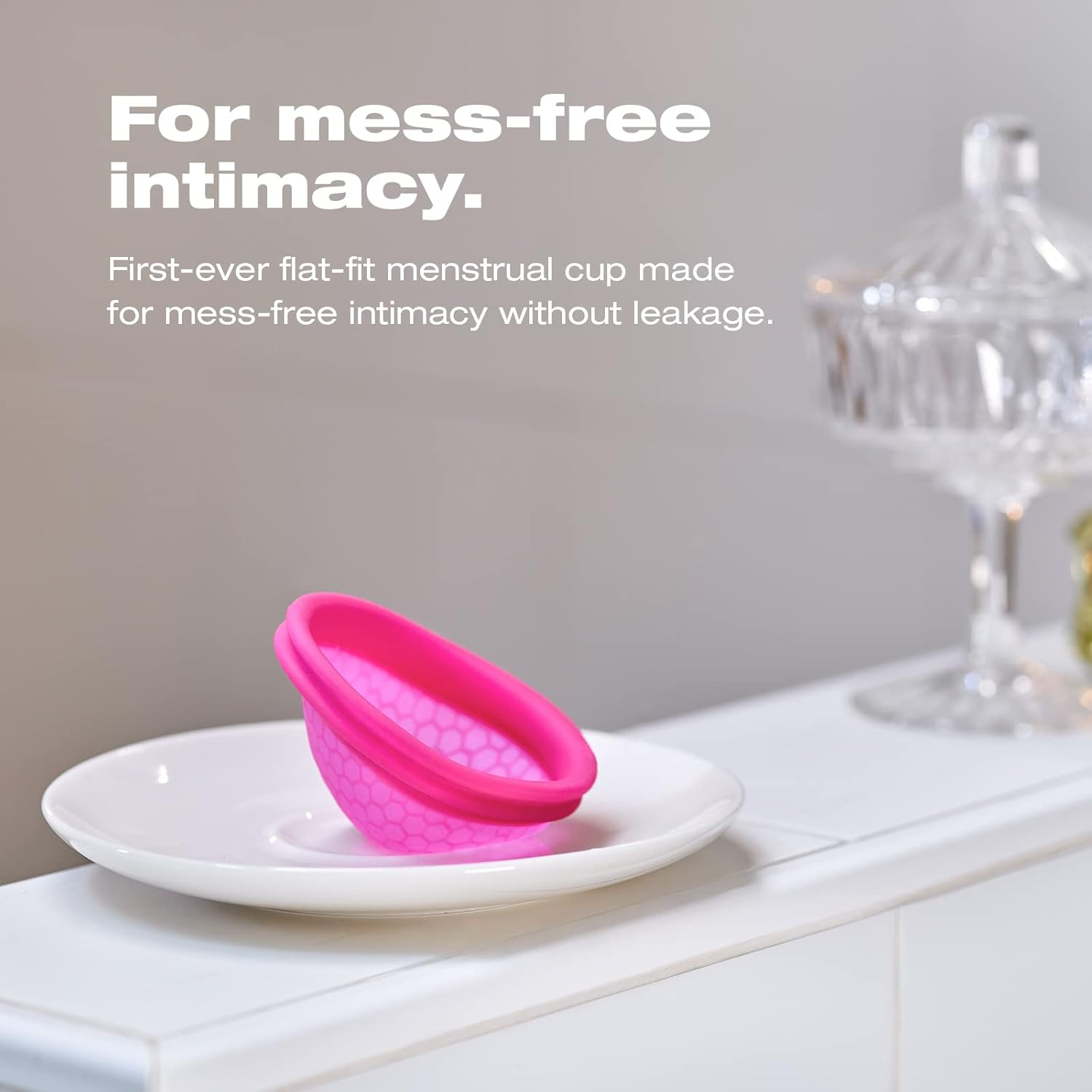 Intimina Ziggy Cup &ndash; Extra-Thin Reusable Menstrual Cup with Flat-Fit Design image number 3