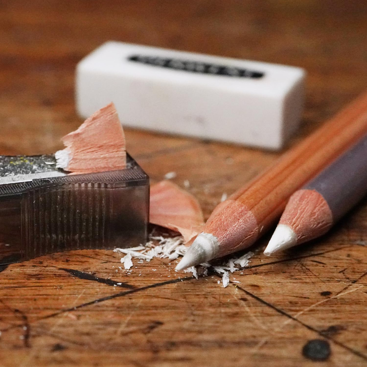 Derwent Blender & Burnisher Pencil Blister Pack, Set of 4, Eraser & Sharpener Included, Professional Quality, 2301774 image number 4