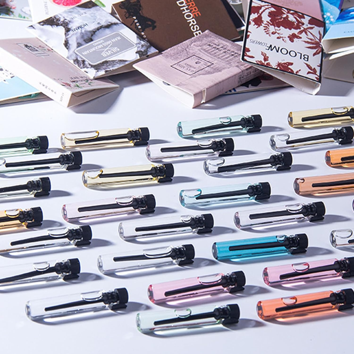 12Pack Mens Cologne Sampler Sets, a Variety of Fragrances Cologne Samples for Men,Perfume Samples, Suitable for Everyday Life, Going Out to Travel, Dating and Other Scenes image number 4