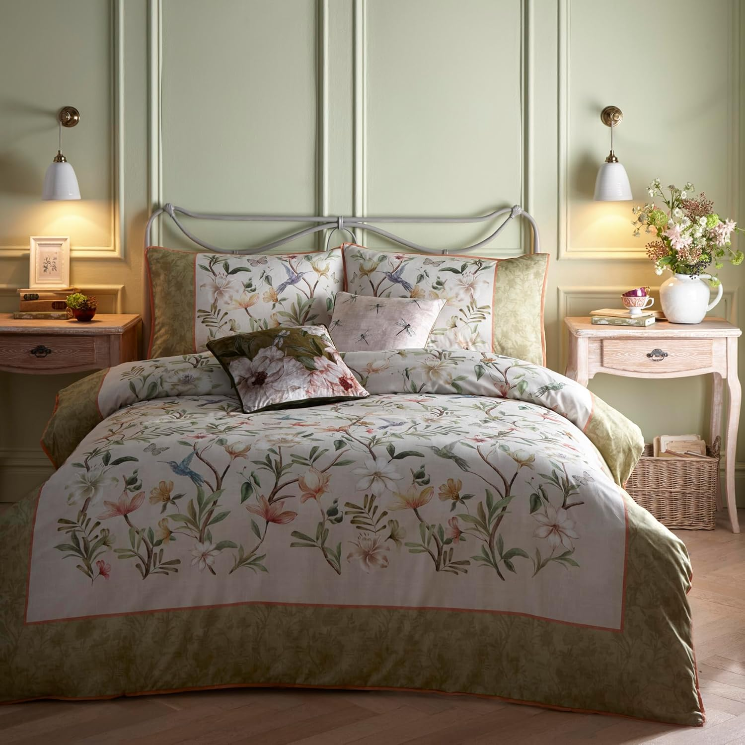 Appletree - Sage Green Floral & Humming Birds Duvet Cover - King Bedding Size (230 X 220Cm) - White Bedding with Birds & Flowers Print - 100% Cotton Sateen - Piped Edge Bed - Evelina Collection image number 3