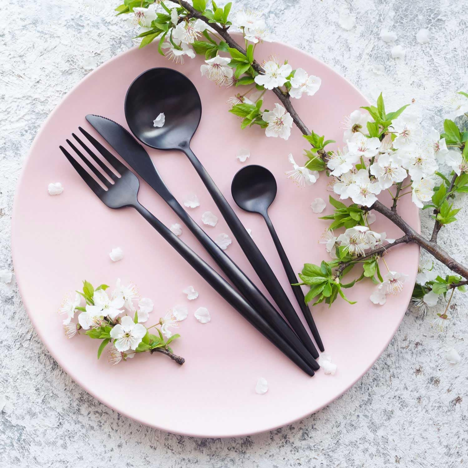 Silverware Set，20-Piece Premium Stainless Steel Cutlery Set，Satin Finish Flatware Set ，Include Fork Knife Spoon Flatware Sets,Service for 5，Dishwasher Safe (Black) image number 1