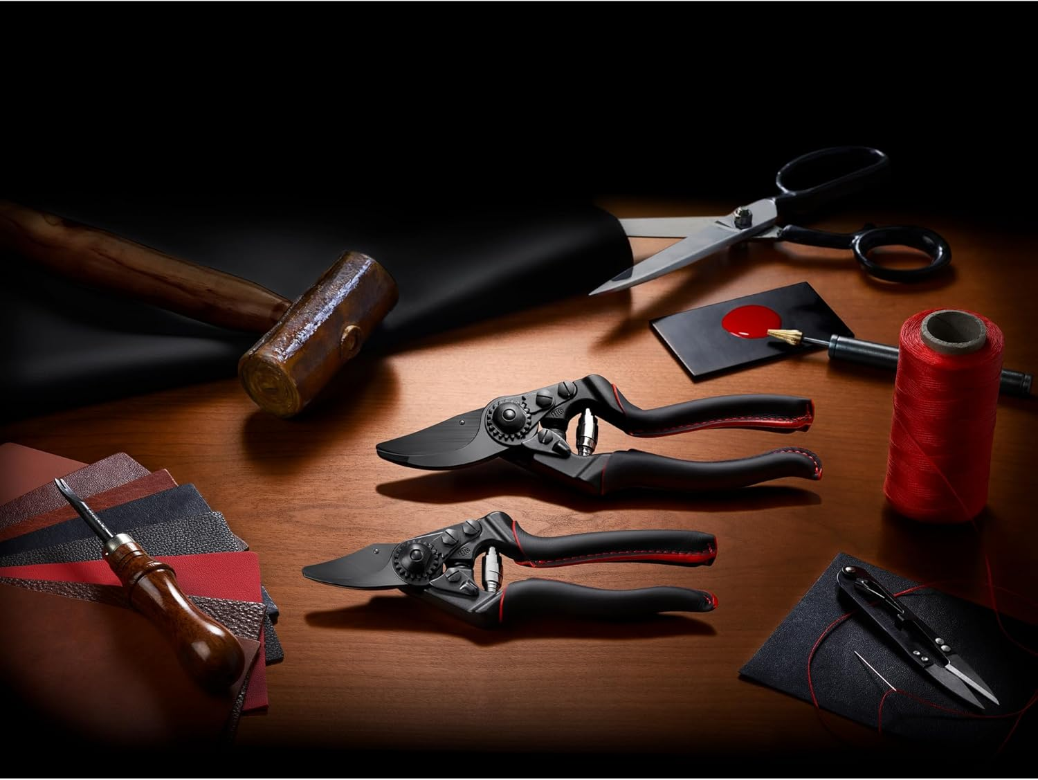 Felco 8 Premium High Performance One-Hand Pruning Shear image number 3