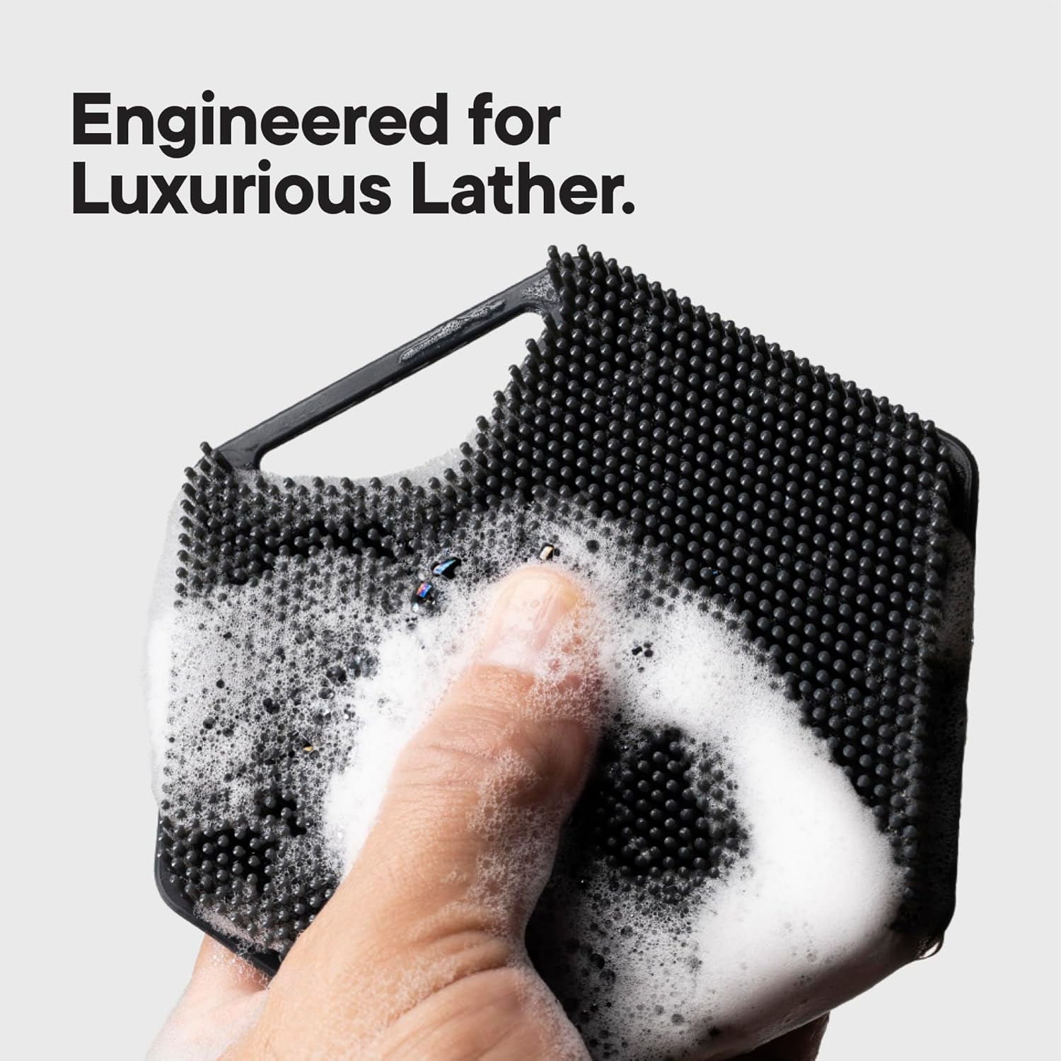 TOOLETRIES Superior Lather Men'S Body Wash Refill - Outback Bourbon Scent - Moisturising Shower Gel with Tazman Pepper - Extra Fresh, Paraben Free - 1L Pouch image number 3