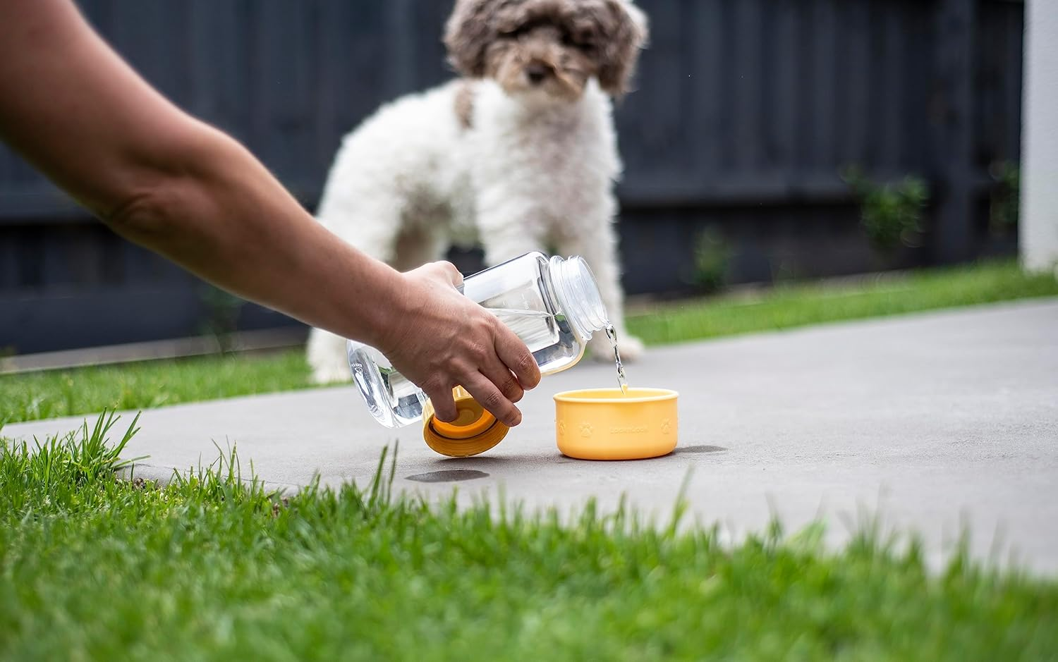 Lock & Lock Pet Water Bottle, 1 Litre Capacity image number 2