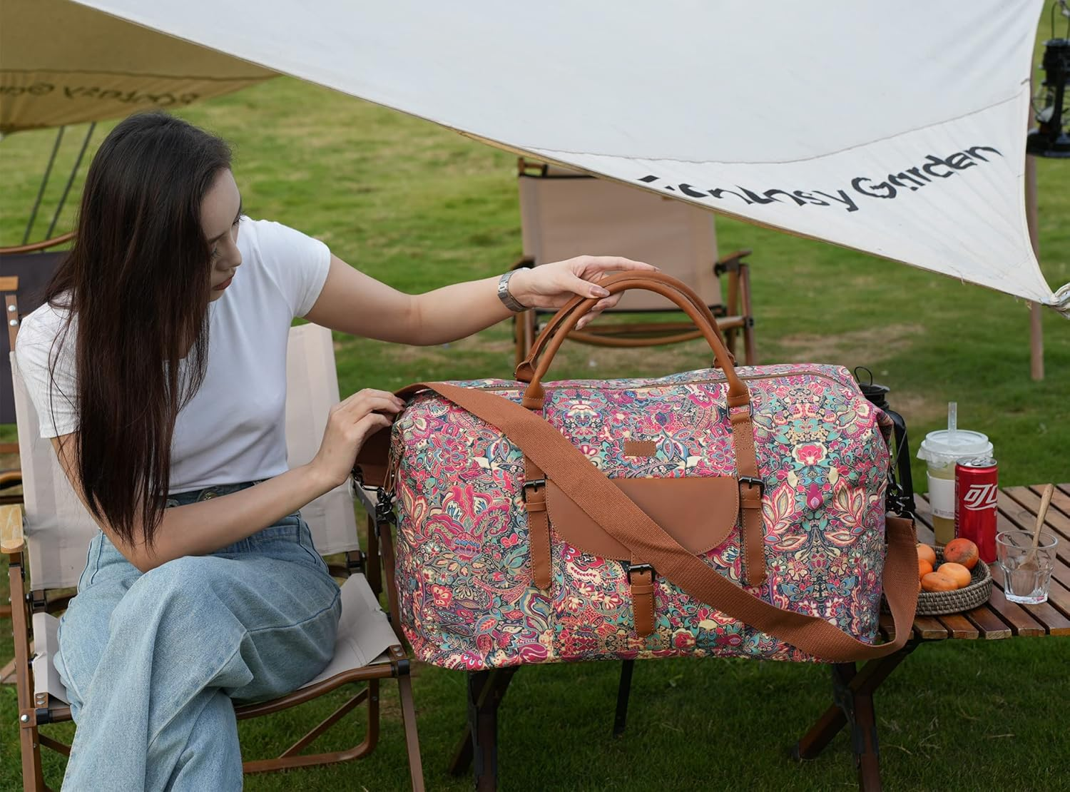 Oversized Pretty Women'S Travel Duffel Bag 52L Weekend Bag Weekender Overnight Carry on Luggage HB-15, HS image number 4