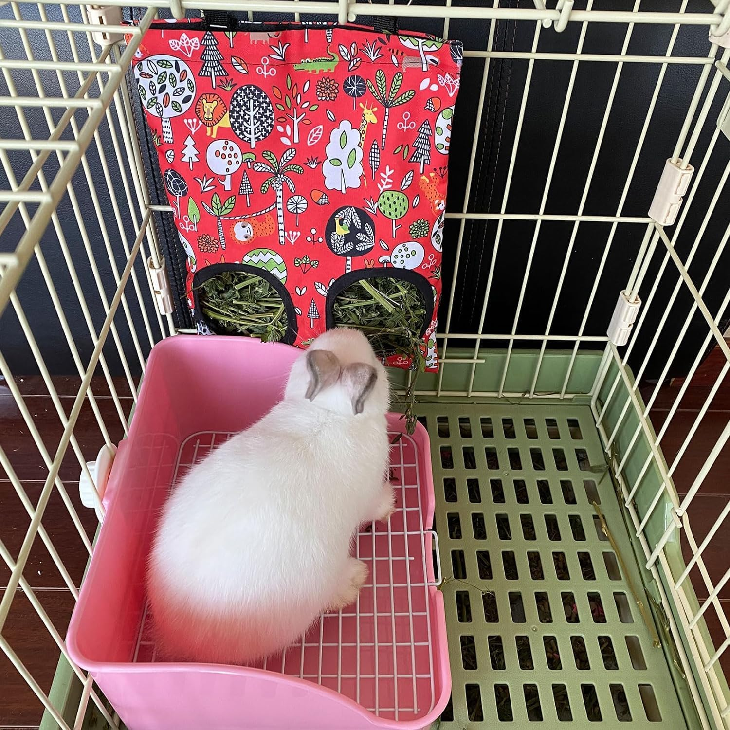 Rabbit Litter Box Toilet, Small Animal Potty Trainer, Plastic Square Cage Box Rat Potty Trainer Corner Grate Litter Bedding Box Pet Pan for Guinea Pigs Chinchilla Ferret Bunny, Easy to Clean (Pink1)