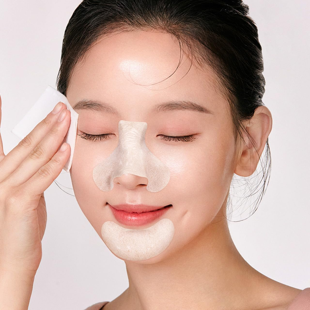 Baluue T Zone Nose and Chin Patches 200Pcs Cotton Pads Deep Cleansing Nose Strips for Blackheads and Pore Care Suitable for Facial Skin Care