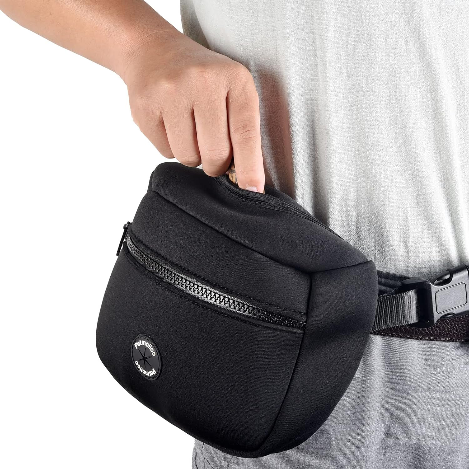 Petmolico Neoprene Dog Treat Pouch, Auto Closed Dog Training Pouch Fanny Pack Wasit Bag with Dog Poop Bag Dispenser for Hands-Free Dog Walking, Black image number 6