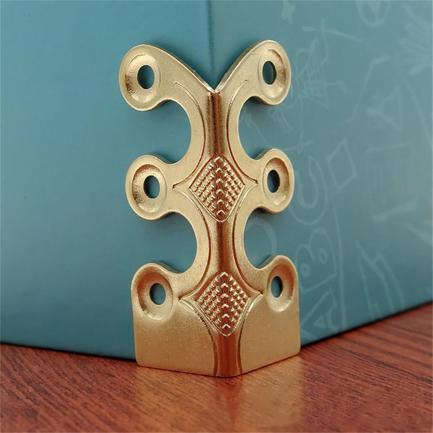 5 Pcs Gold Baseboard Corner Protectors for Decorative Protection, Vintage Metal Brass image number 5