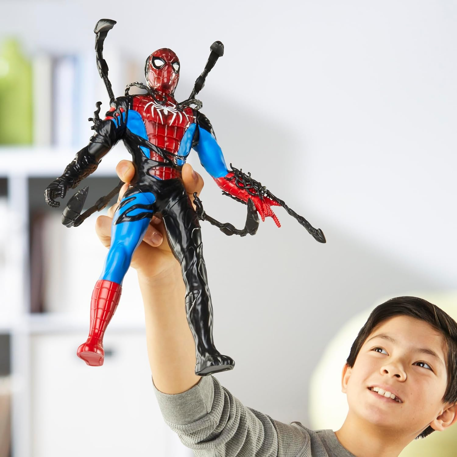 Marvel Spider-Man Venomversus Spider-Man Colour Changer Action Figure with Accessories image number 5