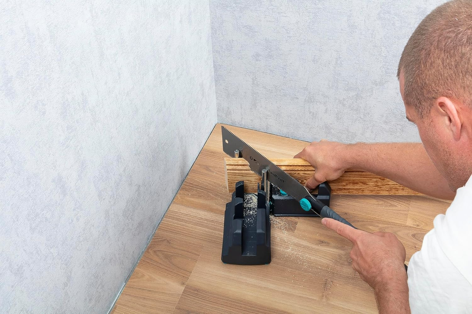 Wolfcraft Bevel and Mitre Box I 6948200 I 2-In-1 Product for Precise Baseboards image number 4