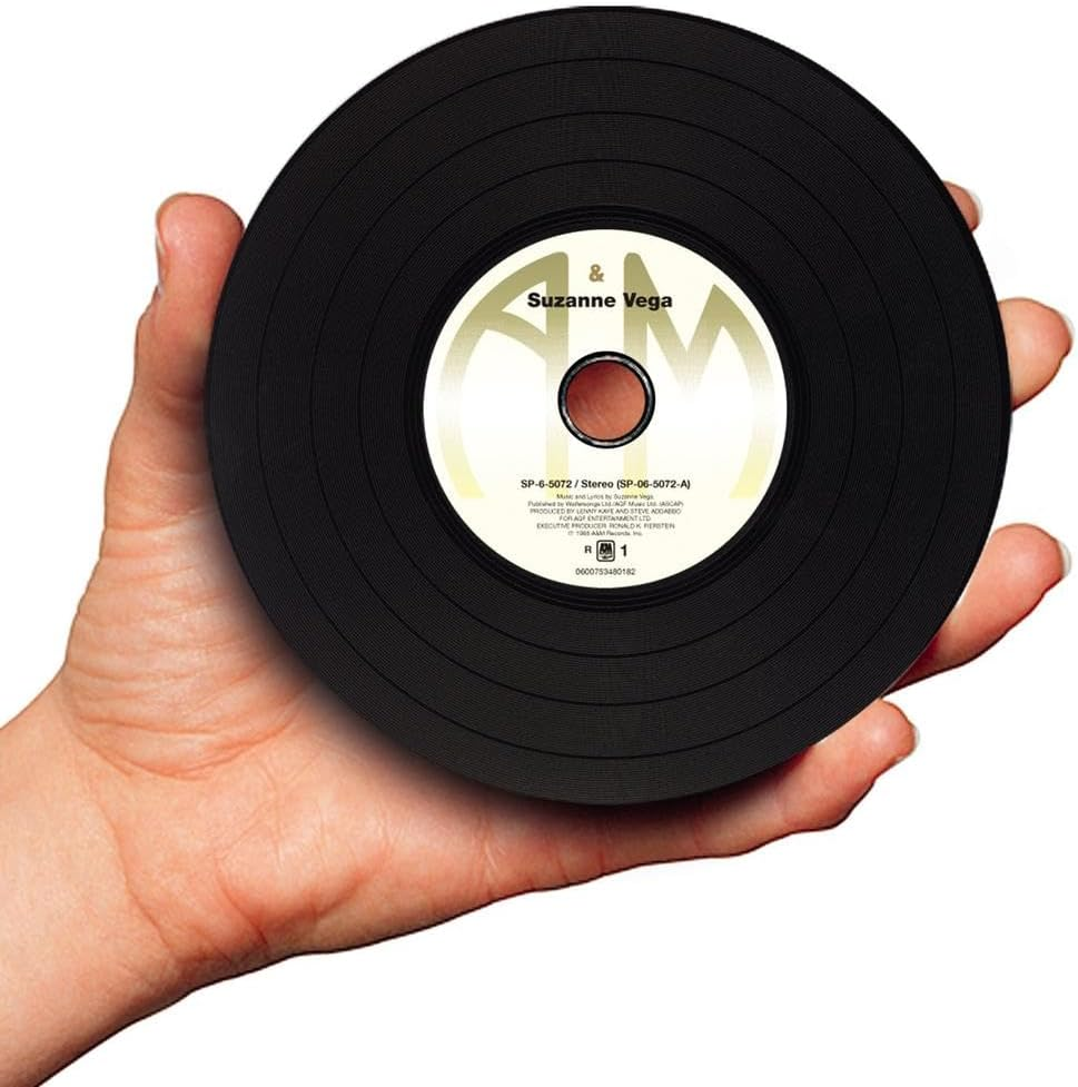 Suzanne Vega image number 3