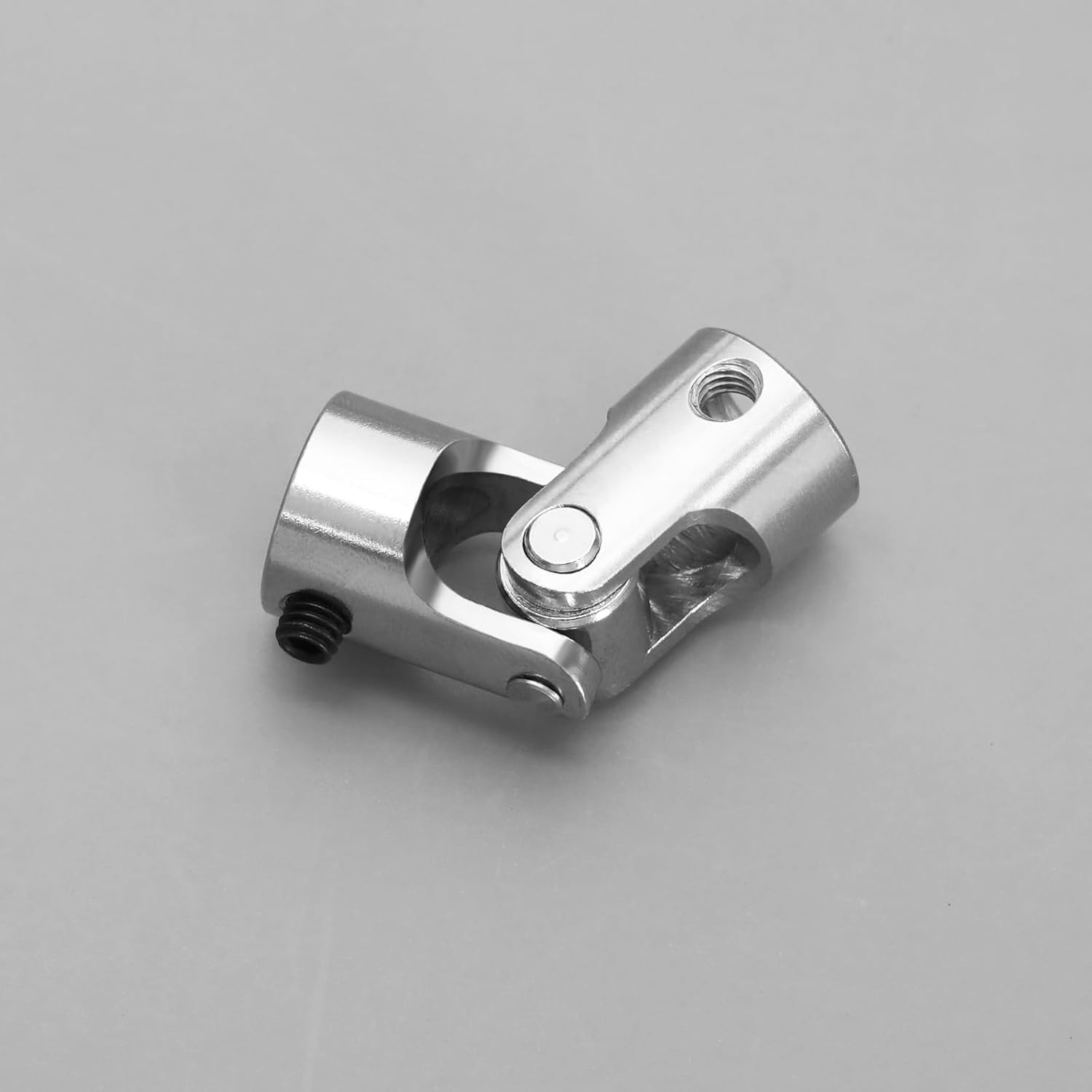 Emagtech 4Pcs 8Mm to 8Mm Metal Shaft Coupling Universal Joint Shaft Coupling Flexible Coupling Connector Accessories for Model Car Ships Robots