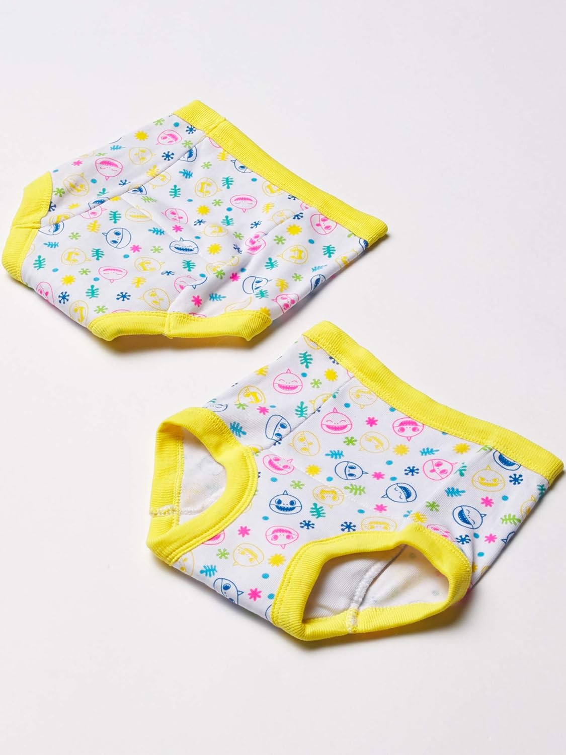 Baby Shark Training Pant Multipacks with Success Tracking Chart & Stickers, Sizes 18M, 2T, 3T, 4T image number 6