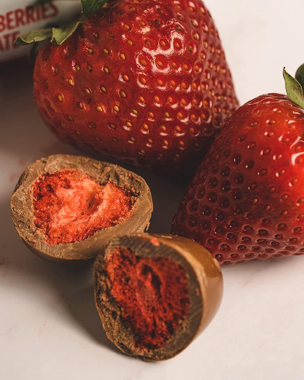 Hugos Milk Chocolate Strawberries 100 G image number 4