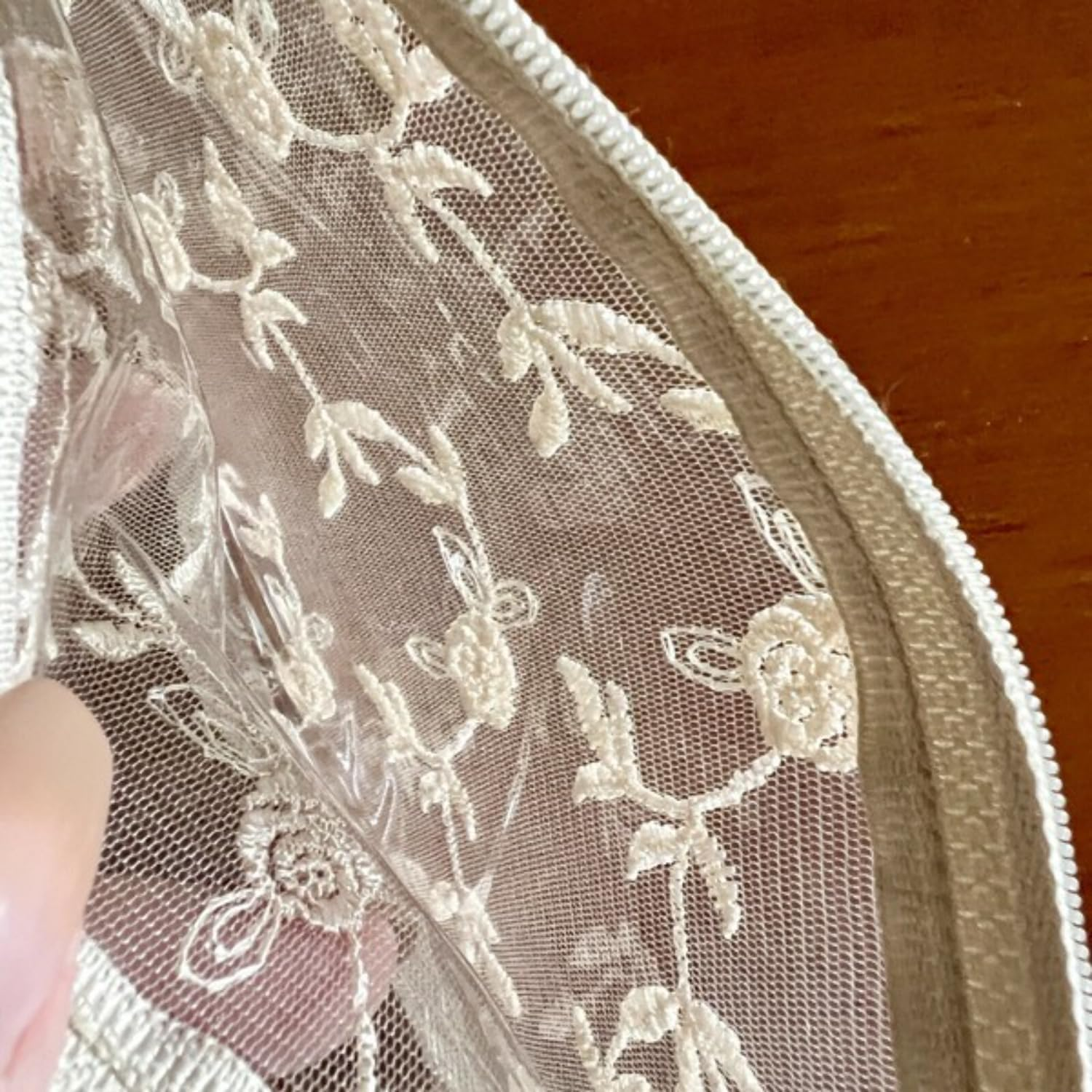 Vivien WK2316A1 Pouch, Beige image number 2