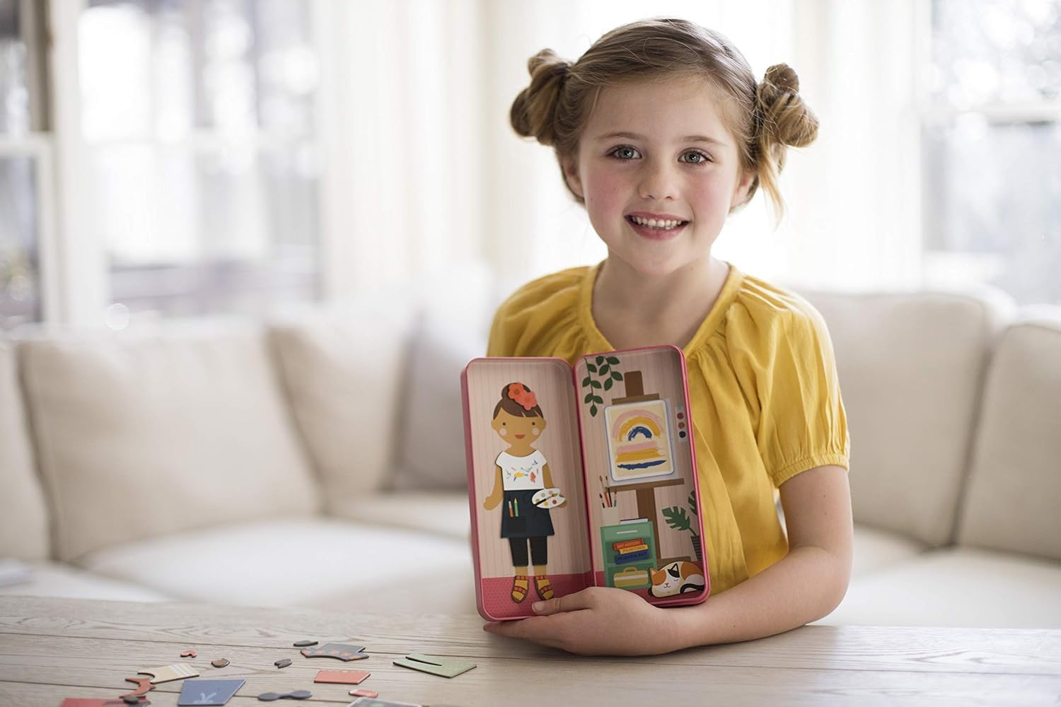 Petit Collage PTC269 Shine Bright: at the Studio Magnetic Dress up Game image number 6