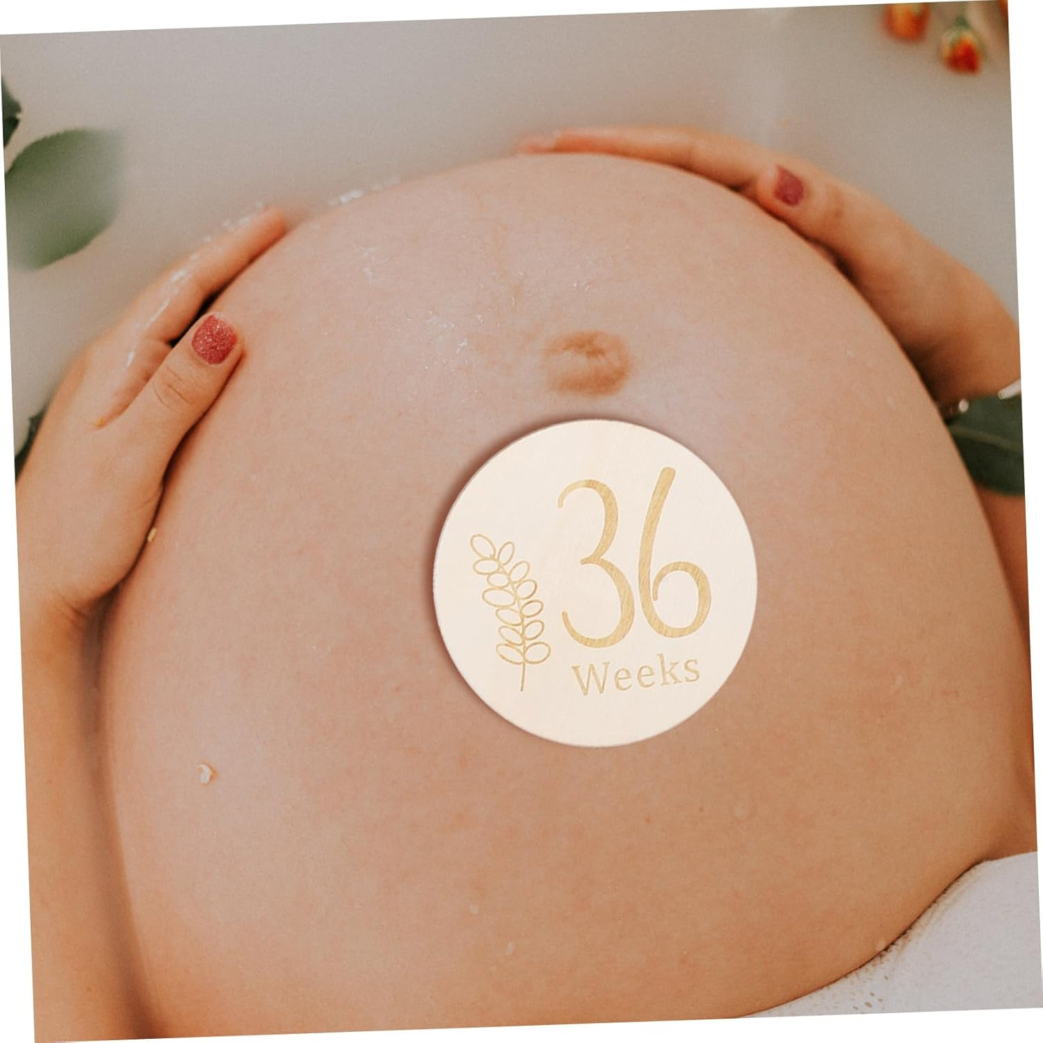 GALPADA Wooden Pregnancy Milestone Discs Set 11Pcs Double-Sided Baby Weekly Milestone Signs for Newborn Photo Props for Tracking Growth during Pregnancy Journey image number 1