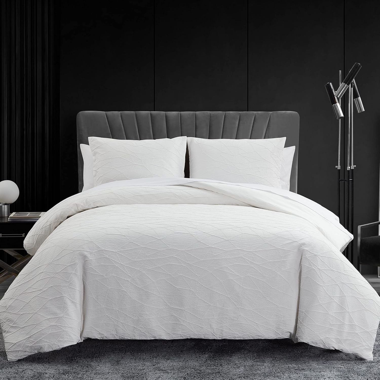 Vera Wang - King Duvet Cover Set, Luxury Bedding with Button Closure, Includes Matching Shams (Abstract Crinkle White, King) image number 1