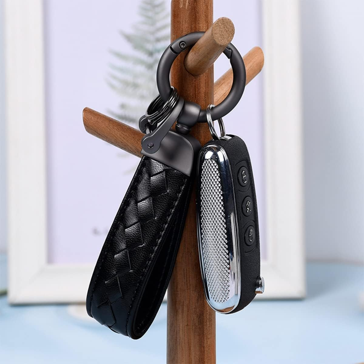 Genuine Leather Car Keychain, Sheepskin Key Fob Holder Keys Organizer with 360 Degree Rotatable Anti-Lost D-Ring - Black image number 2