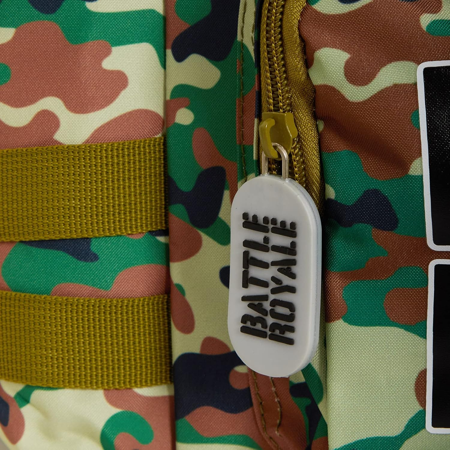 Battle Royale Official Backpack for Back to School Boys Large Camouflage Rucksack Camping Scoutts and Cubbs Kids Travel Back to School Gaming Bag with Bottle Holders Gamer Satchel Duffle Bag image number 4