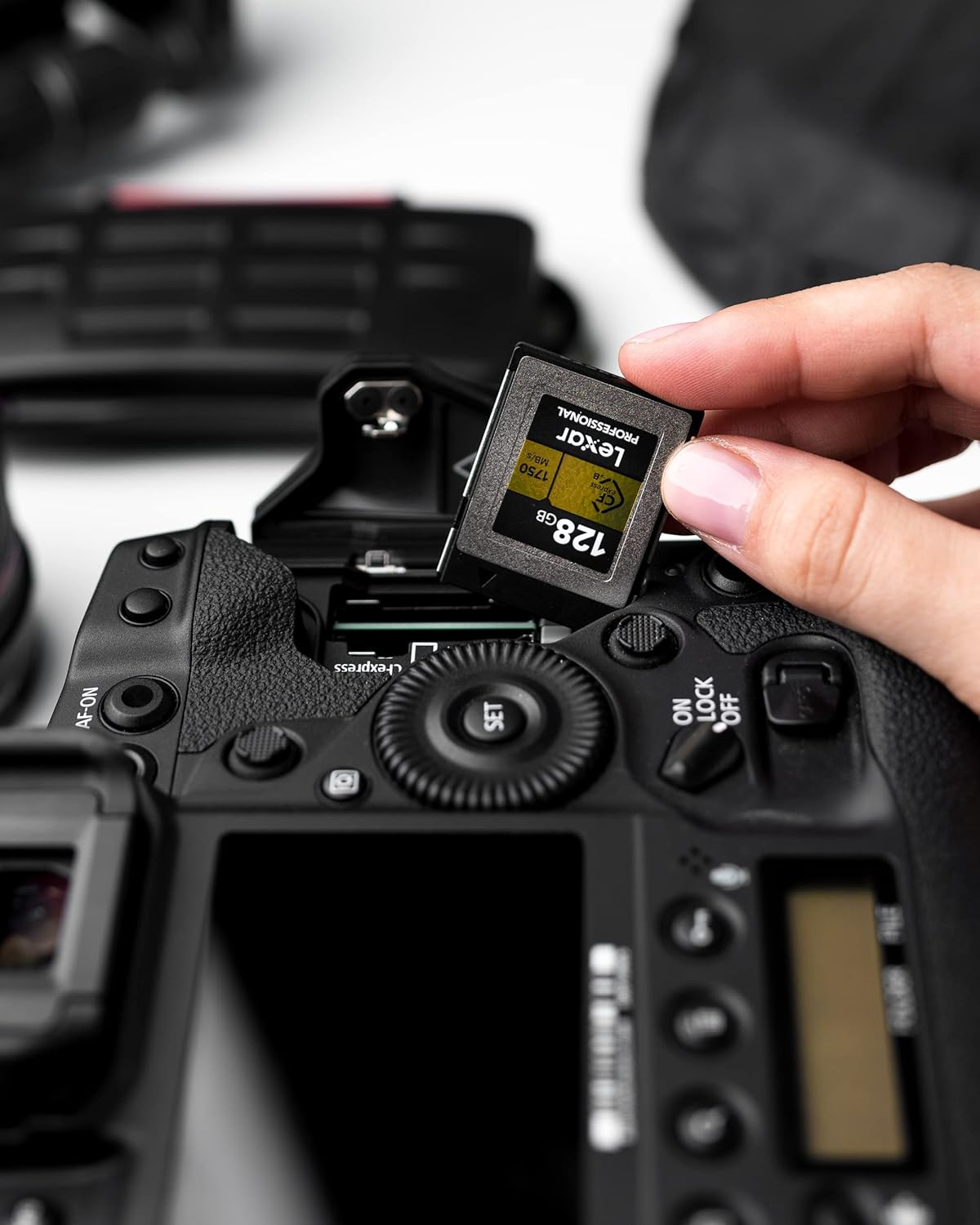 Lexar Cfexpress Gold Series Type B Memory Card, 128 GB image number 5