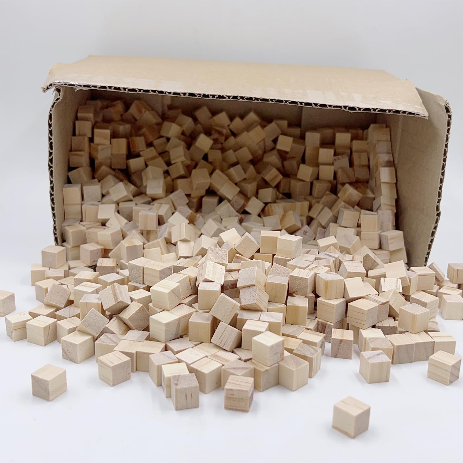 SPKESE Wood Blocks for Crafts, Unfinished Wood Cubes, Natural Wooden Blocks, Wood Square Blocks, Wooden Cubes for Arts and DIY Projects, Puzzle Making (1Cm Pack of 1000) image number 3
