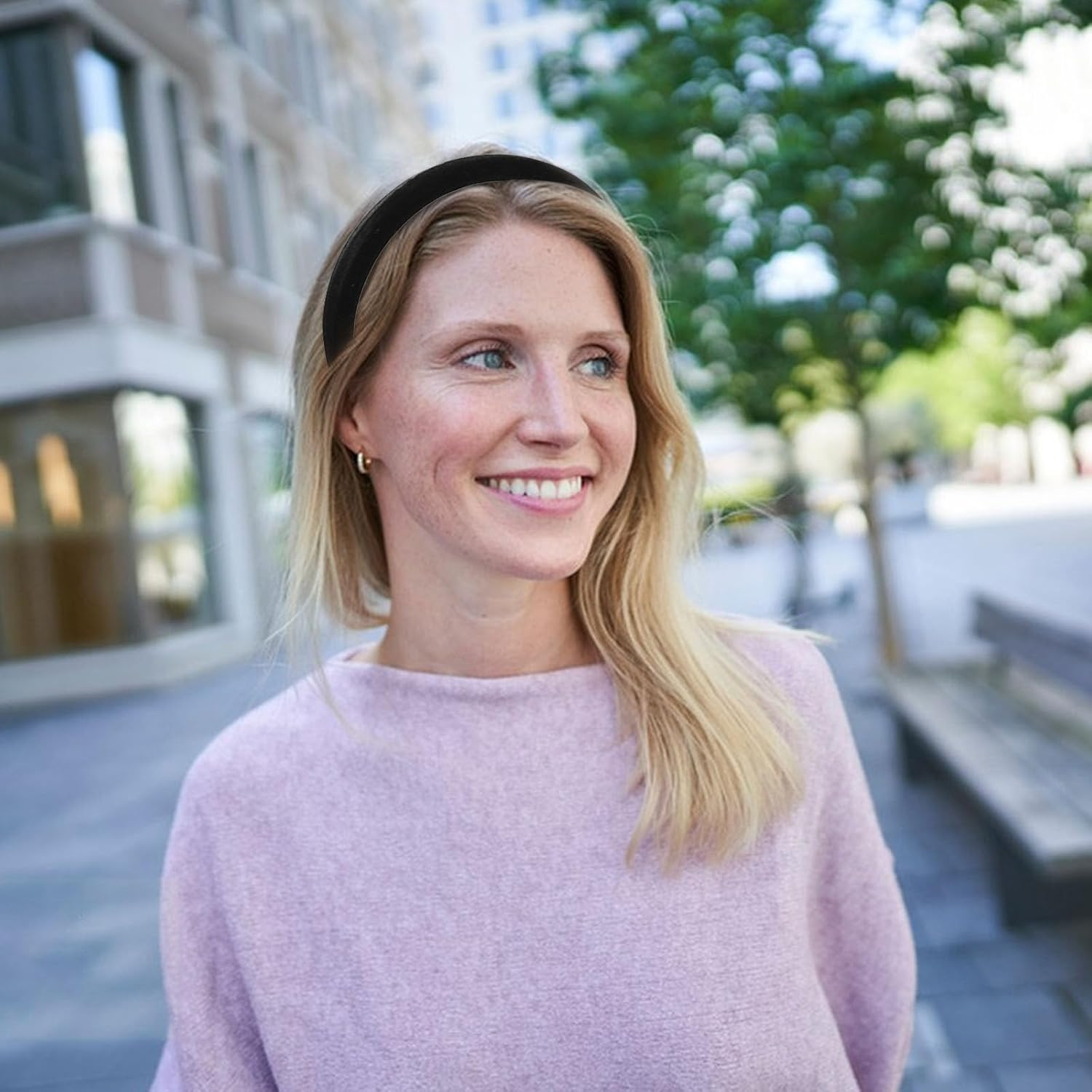 ZOCONE Pack of 4 Velvet Headbands Women'S Wide Vintage Thick and Thin Headband Wide Sponge Elegant Headbands for Women Girls (Black, Multiple Sizes)