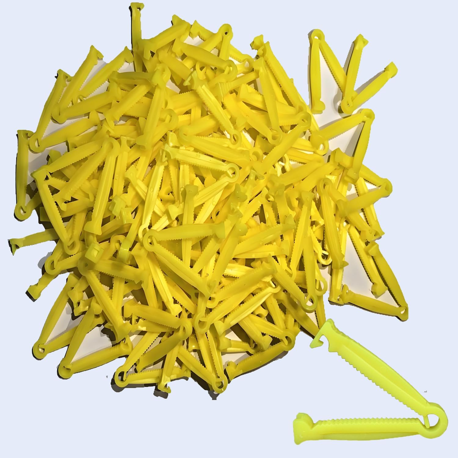 100Pcs Animal Umbilical Cord Clamps - Veterinary Grade Yellow Whelping Clips for Puppy/Piglet/Kitten/Livestock Birth Assistance, Farm Whelping Kit for Aussie Sheep/Cow/Dog Delivery