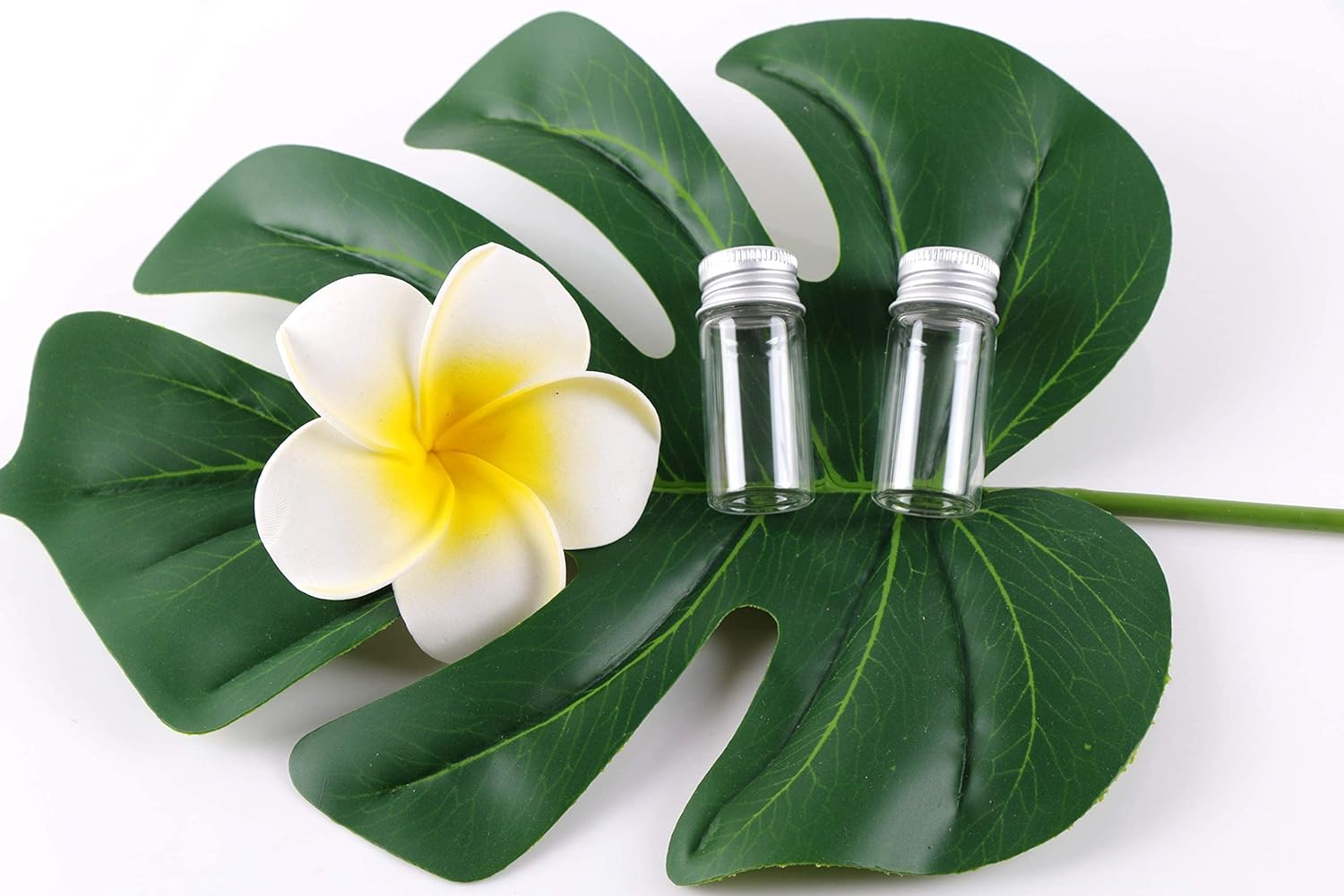 Maxmau 100 10Ml Vials Small Mini Tiny Glass Bottles Clear Empty Jars with Aluminum Top Screw Lids Message Sample Bottle Wedding Favors Decorations DIY Jewelry Accessories Liquid Hold Storage image number 1