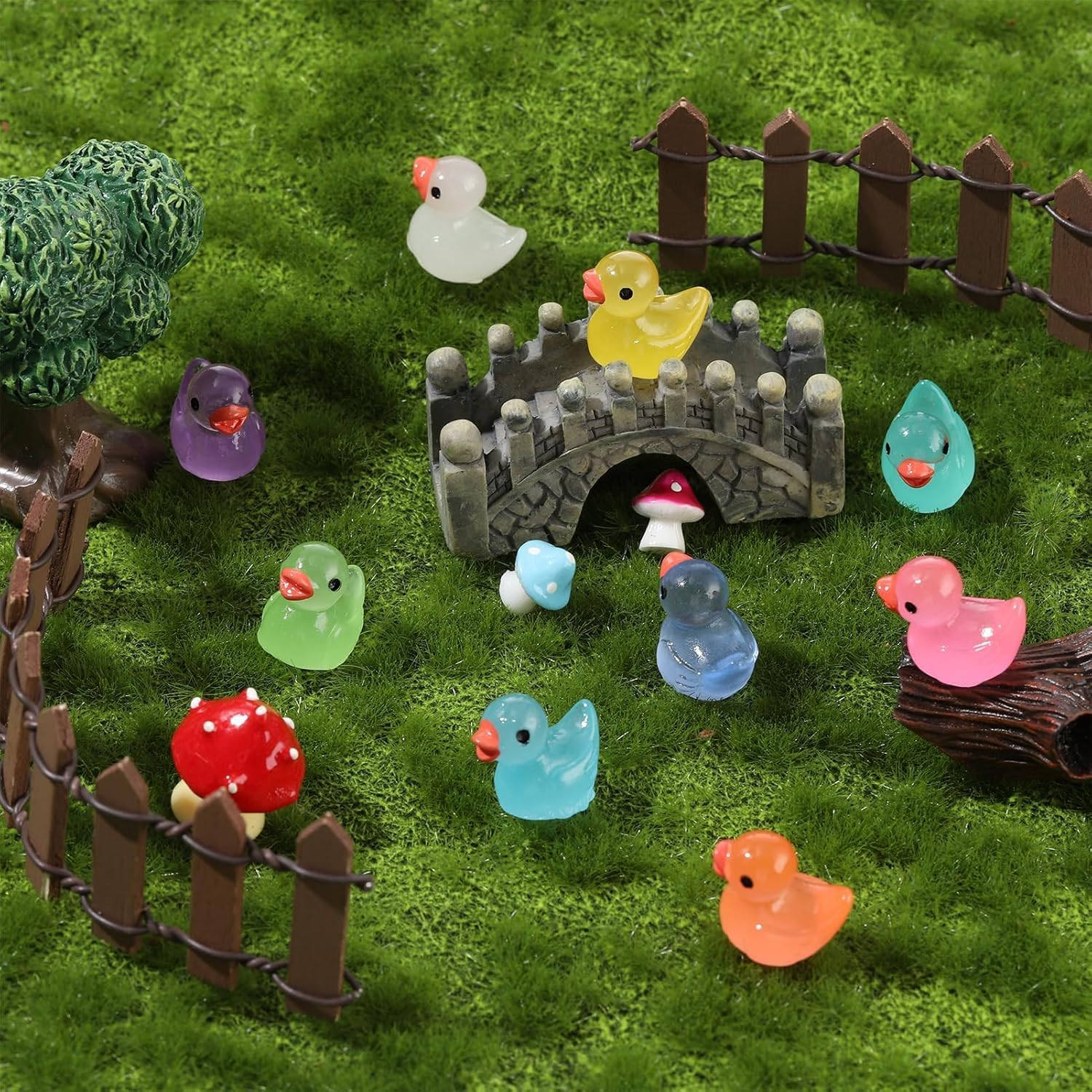 Fokmuaex 36PCS Glow in the Dark Duck Figurines - Mini Resin Garden Decor, Cute Nighttime Ornaments for Micro Landscapes, Home & Tabletop Accents image number 3