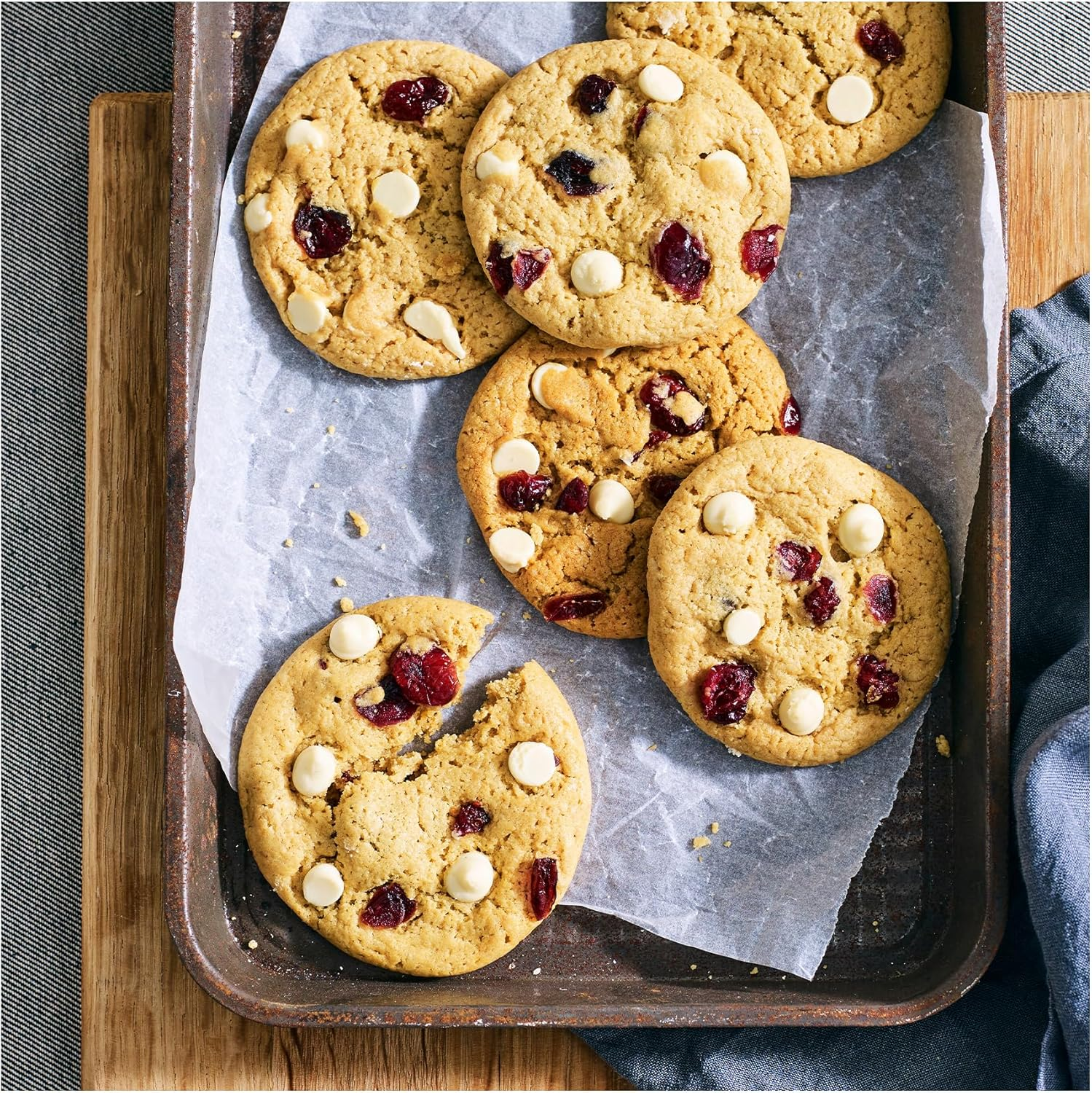 Noshu 95% Sugar Free White Choc Baking Chips 140G image number 3