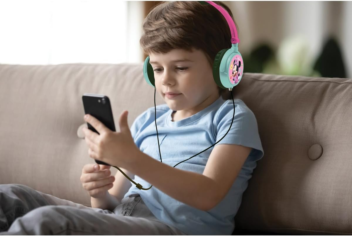 LEXIBOOK Disney Minnie Daisy Stereo Headphone, Kids Safe, Foldable and Adjustable, Pink/Green, HP010MNLXB image number 4