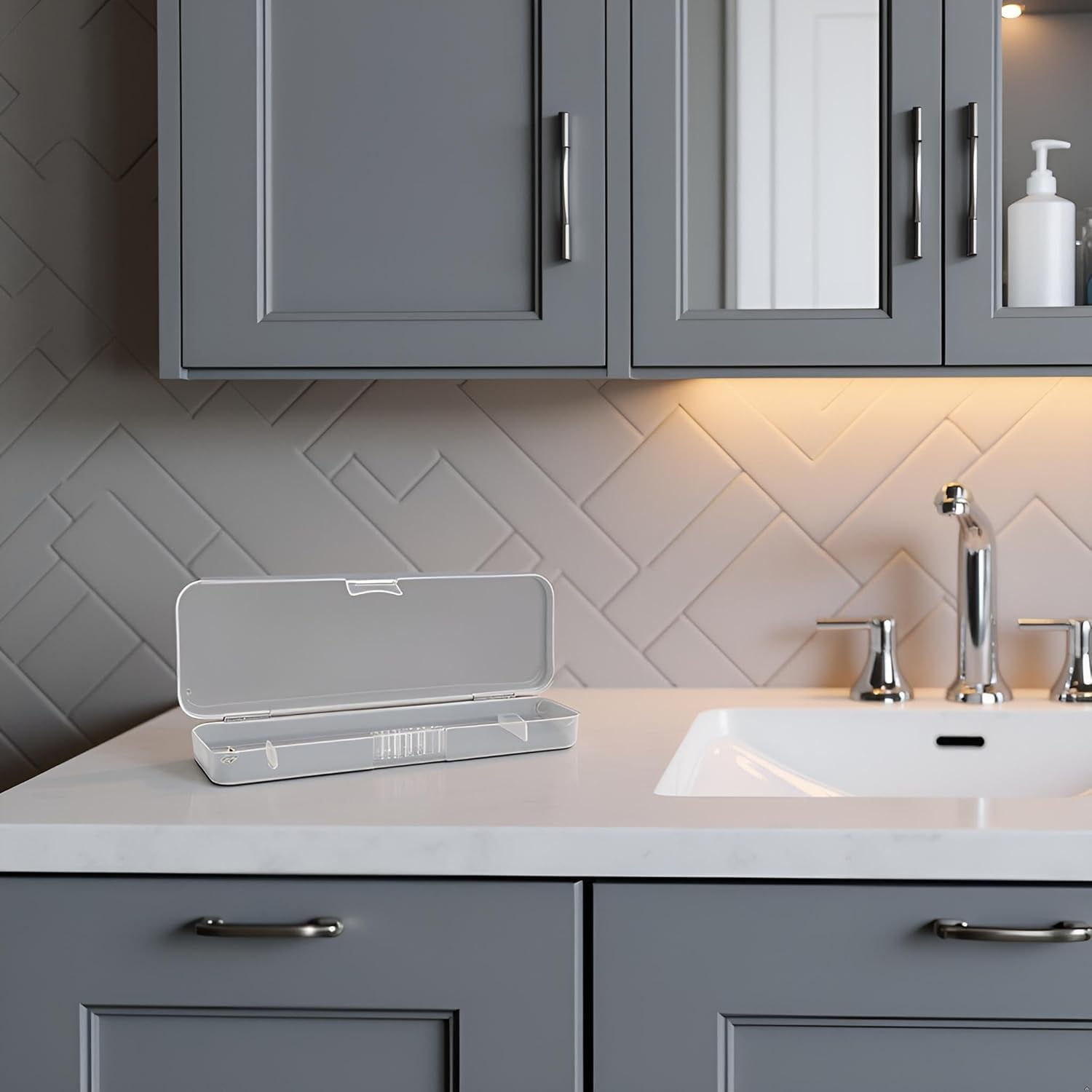 Ssmmam Transparent Shaving Box for Shaver Razor, Razor Protector Plastic Box Cover Container Storage for Manual Razor, Shaving Accessories image number 6