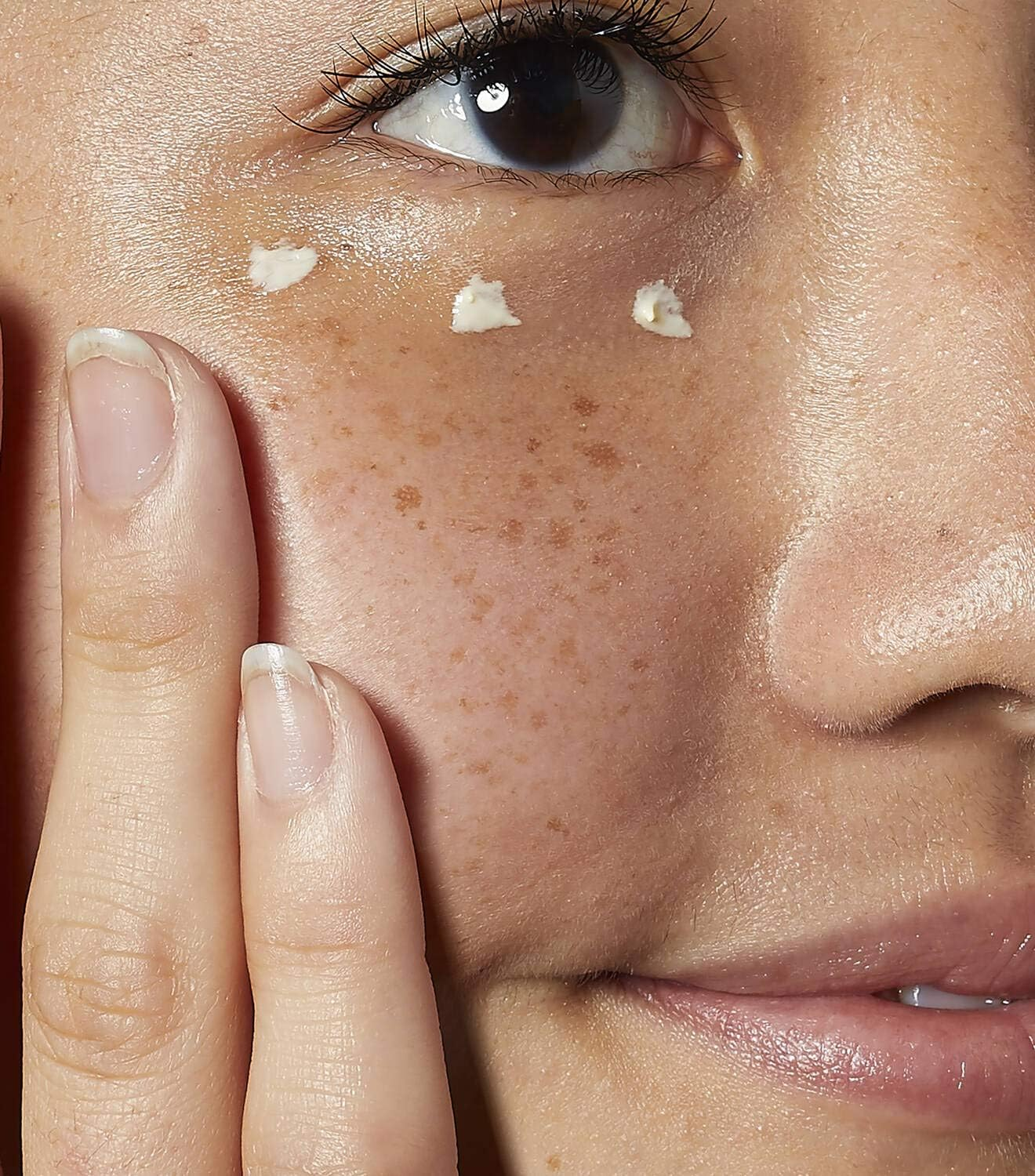 Creamy Eye Treatment with Avocado 0.5 Ounce image number 3