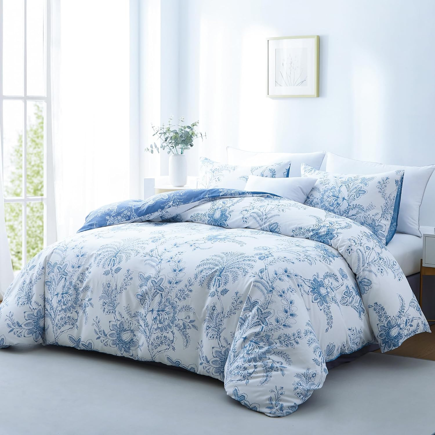 BOLINLIVING Floral Duvet Cover Queen Size 3 Pieces, Flower Duvet Cover with 2 Pillow Shams, Soft Floral Bedding Set White and Blue for All Season, Breathable, Zipper Closure&hellip;
